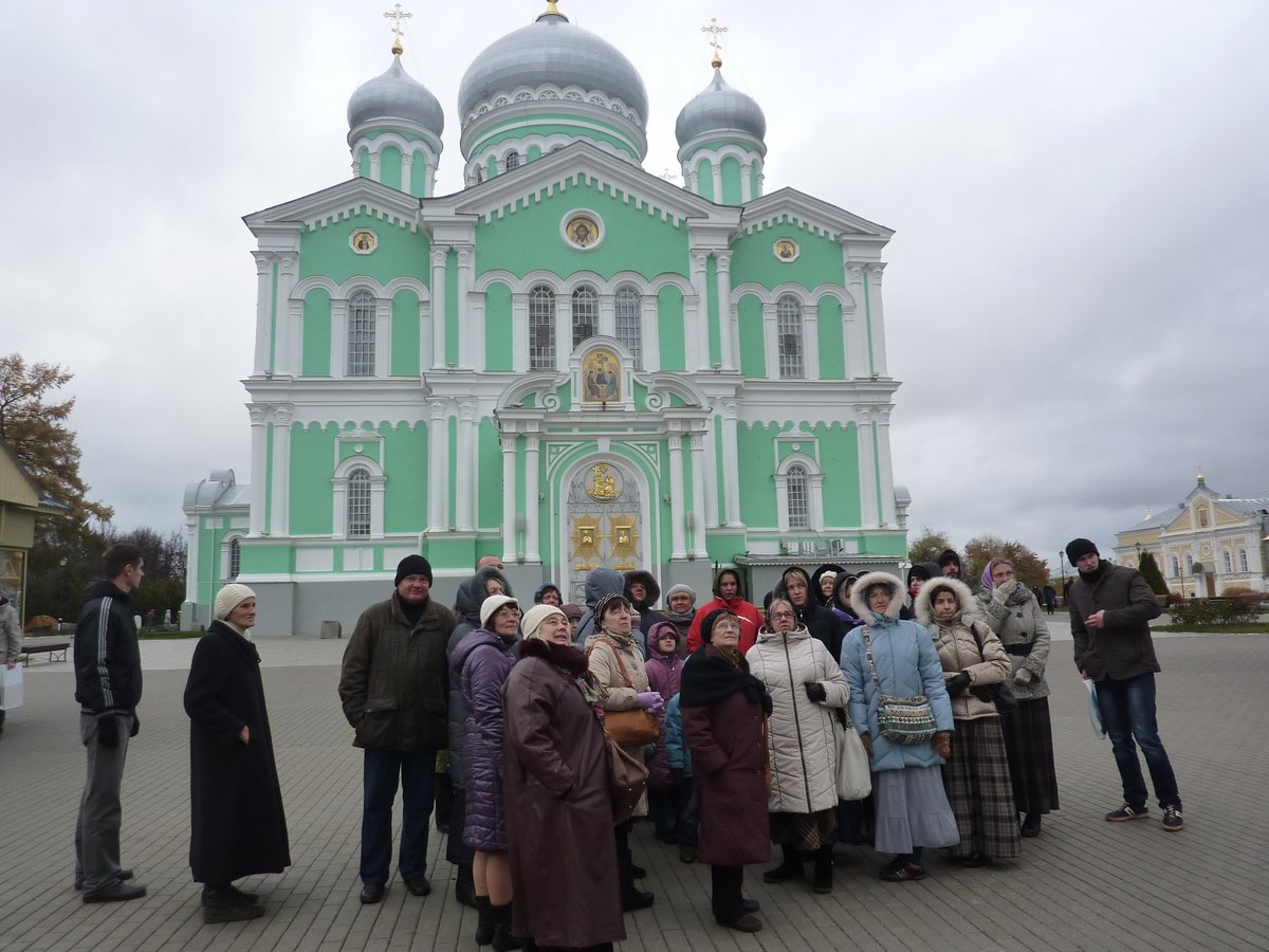 Крест на куполе в Дивеево